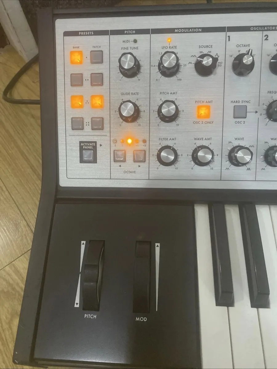 Moog SUB PHATTY Subtractive analog SYNTHESIZER - Image 4