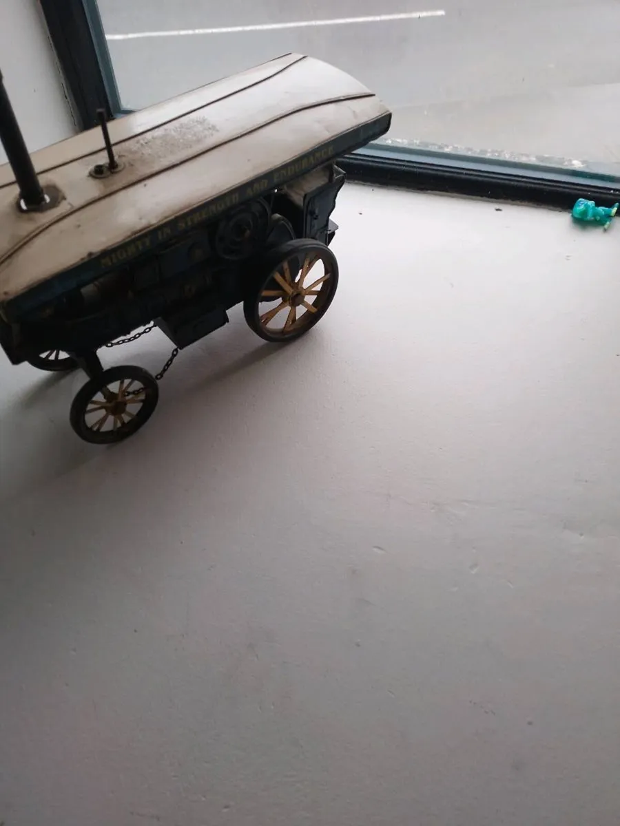 Model tin steam engine - Image 2