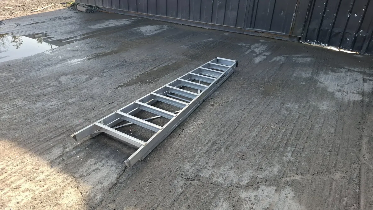 10 Tread Aluminium Step Ladder – Heavy Duty Trade - Image 3