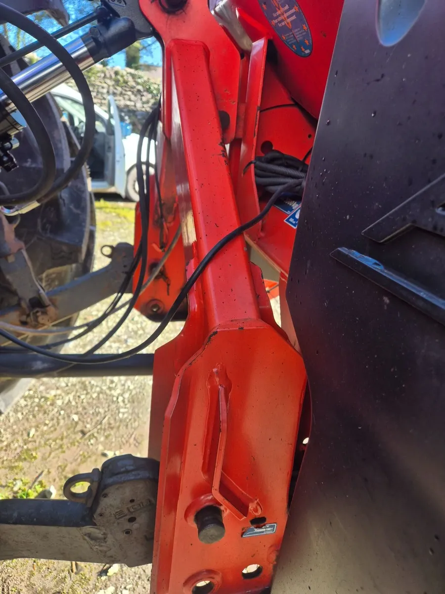 Fertiliser Spreader - Image 3