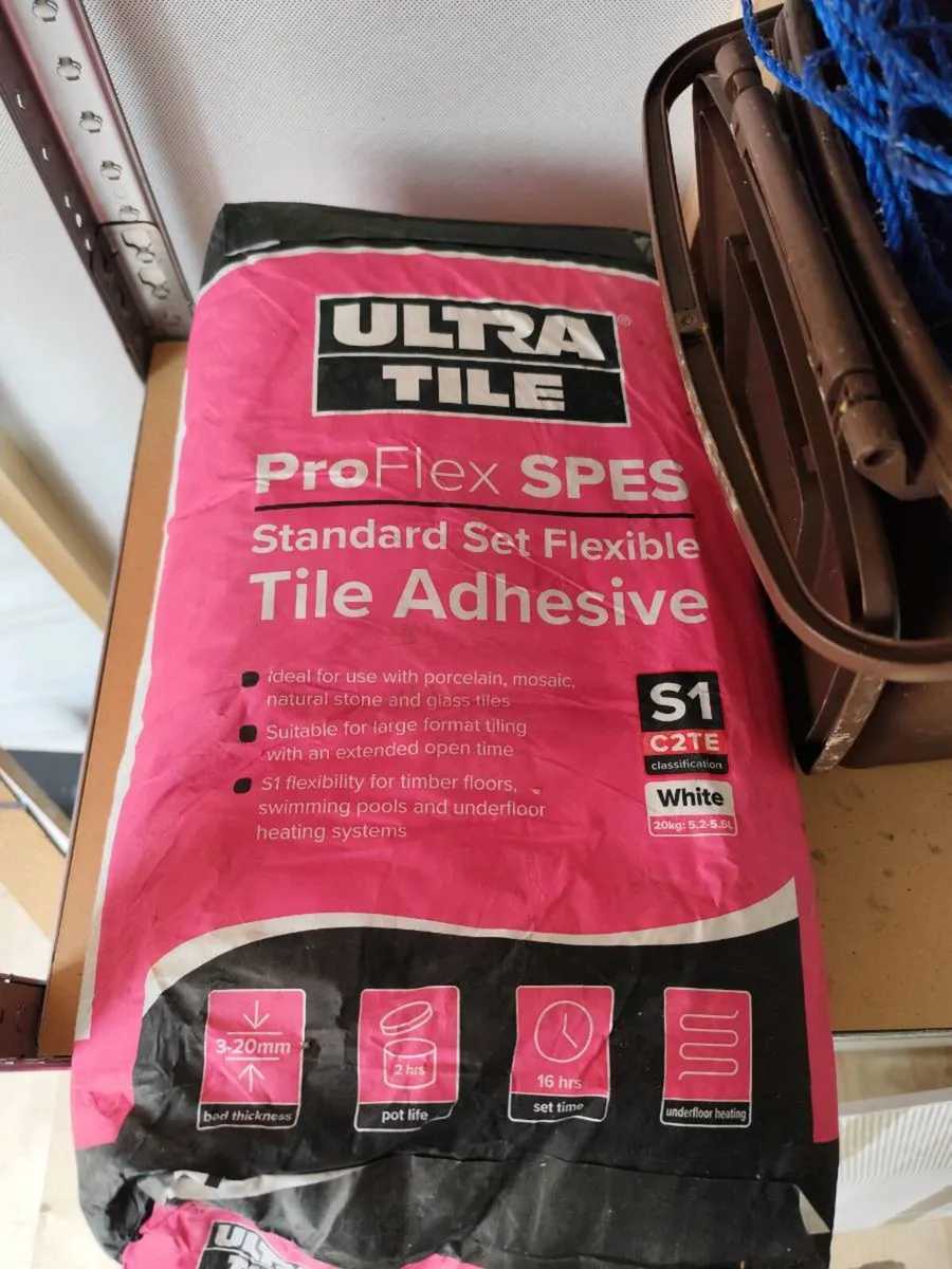 Bathroom tiles - Image 3