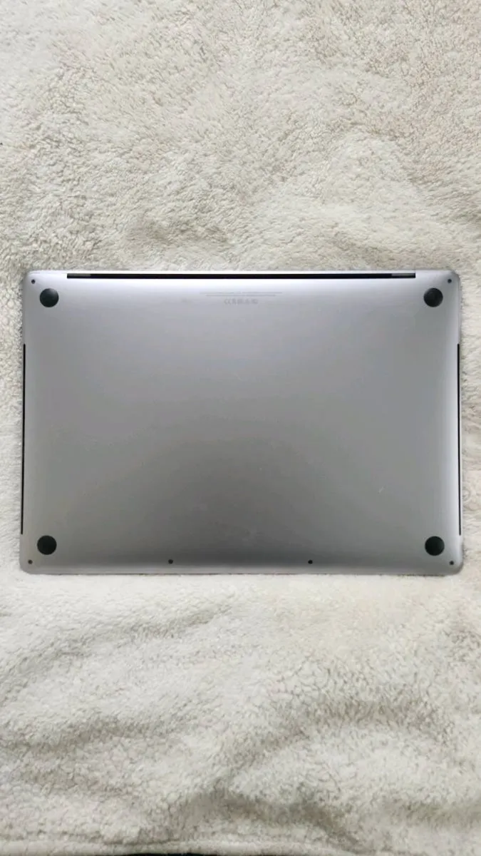 Apple Macbook Pro 15' (2018) i7 256gb SSD 16GB RAM - Image 3