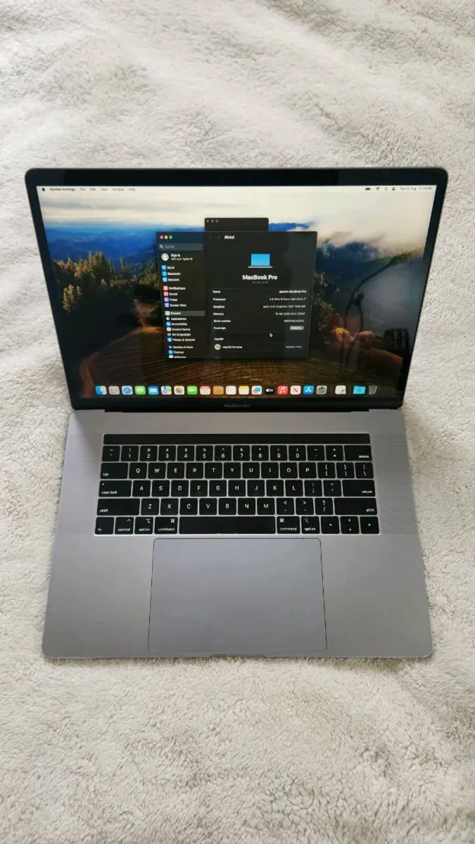 Apple Macbook Pro 15' (2018) i7 256gb SSD 16GB RAM - Image 1