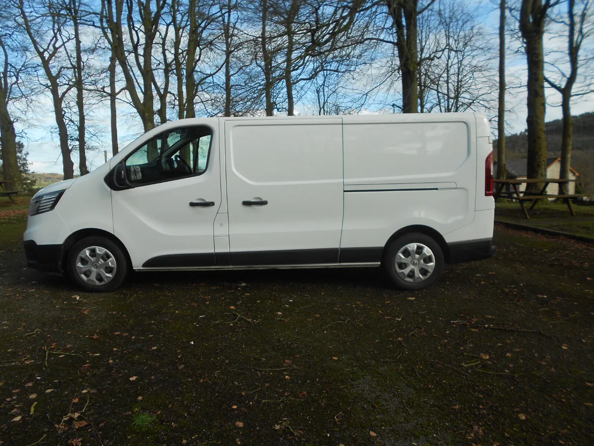 Renault Trafic 2023 - Image 3