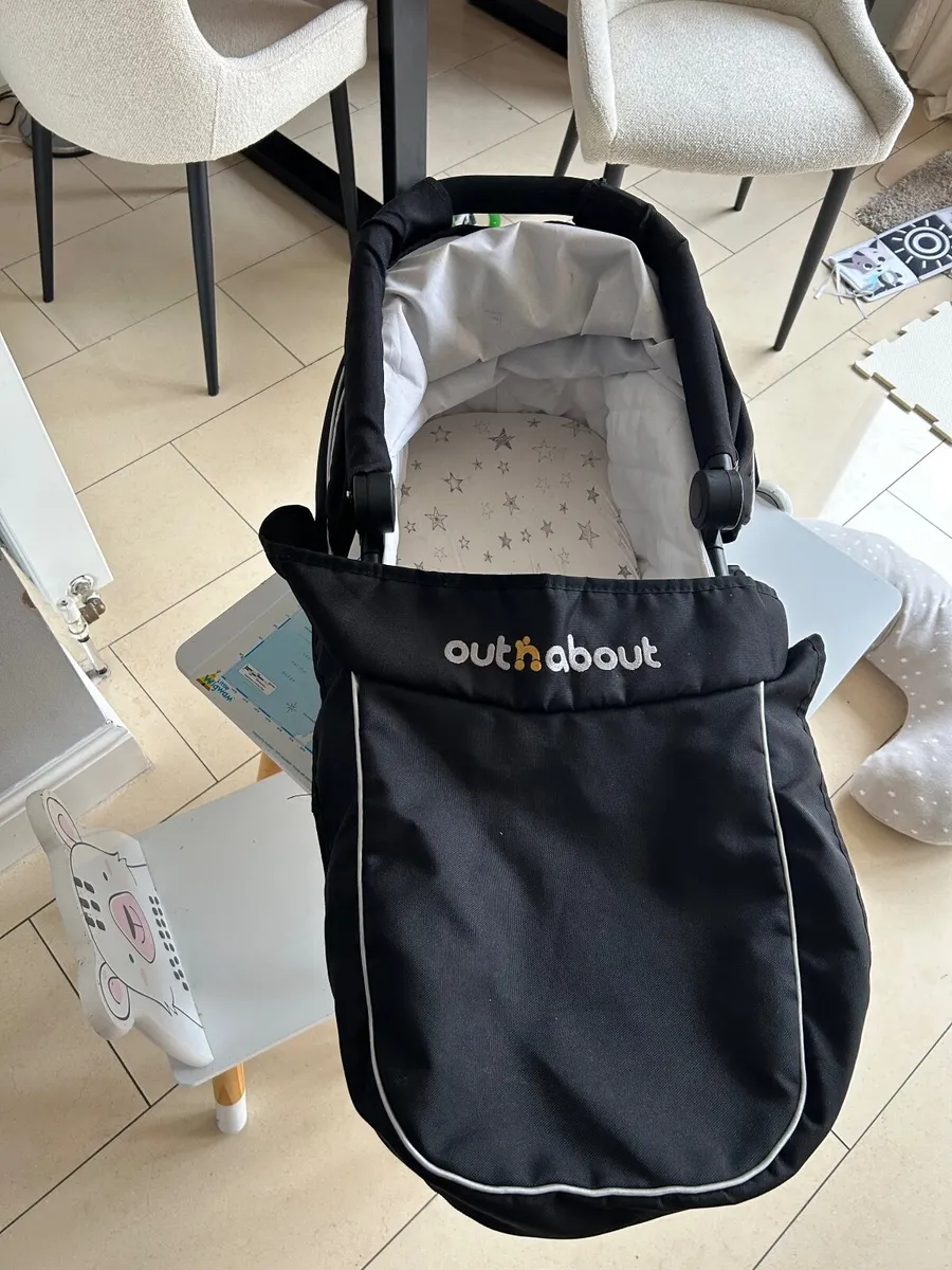 Out and about buggy Bassinet - Image 4