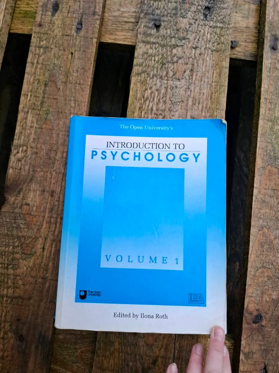 Introduction to psychology book - Image 1