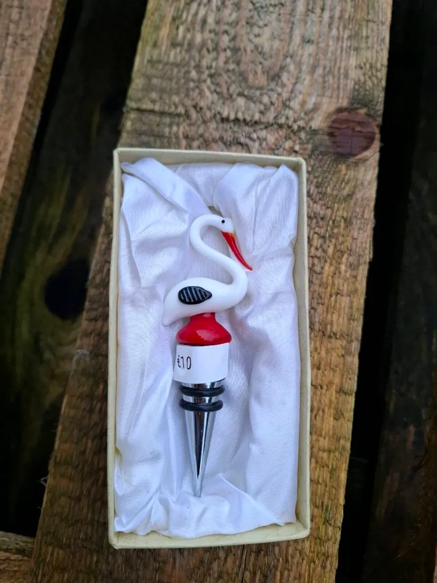 Glass bird cork topper