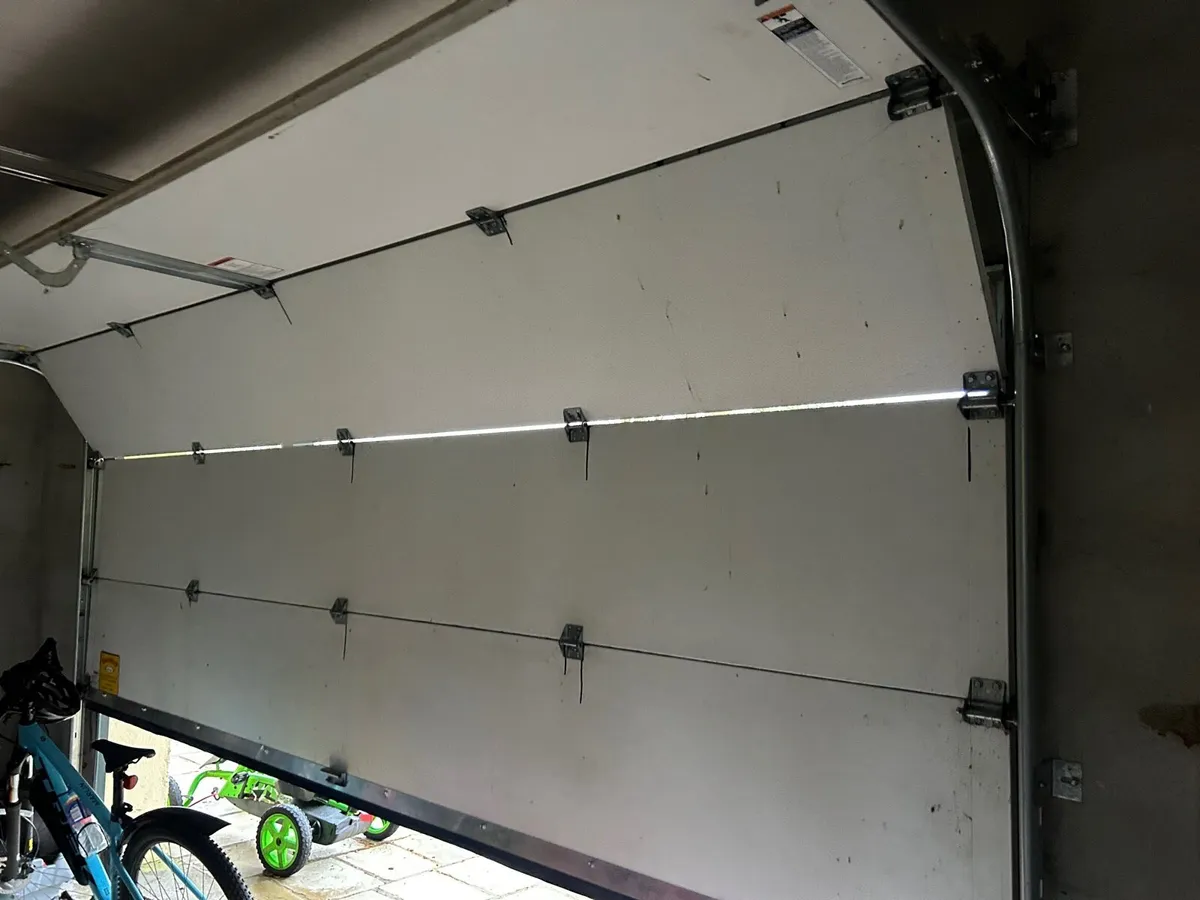 Roller garage door - Image 4