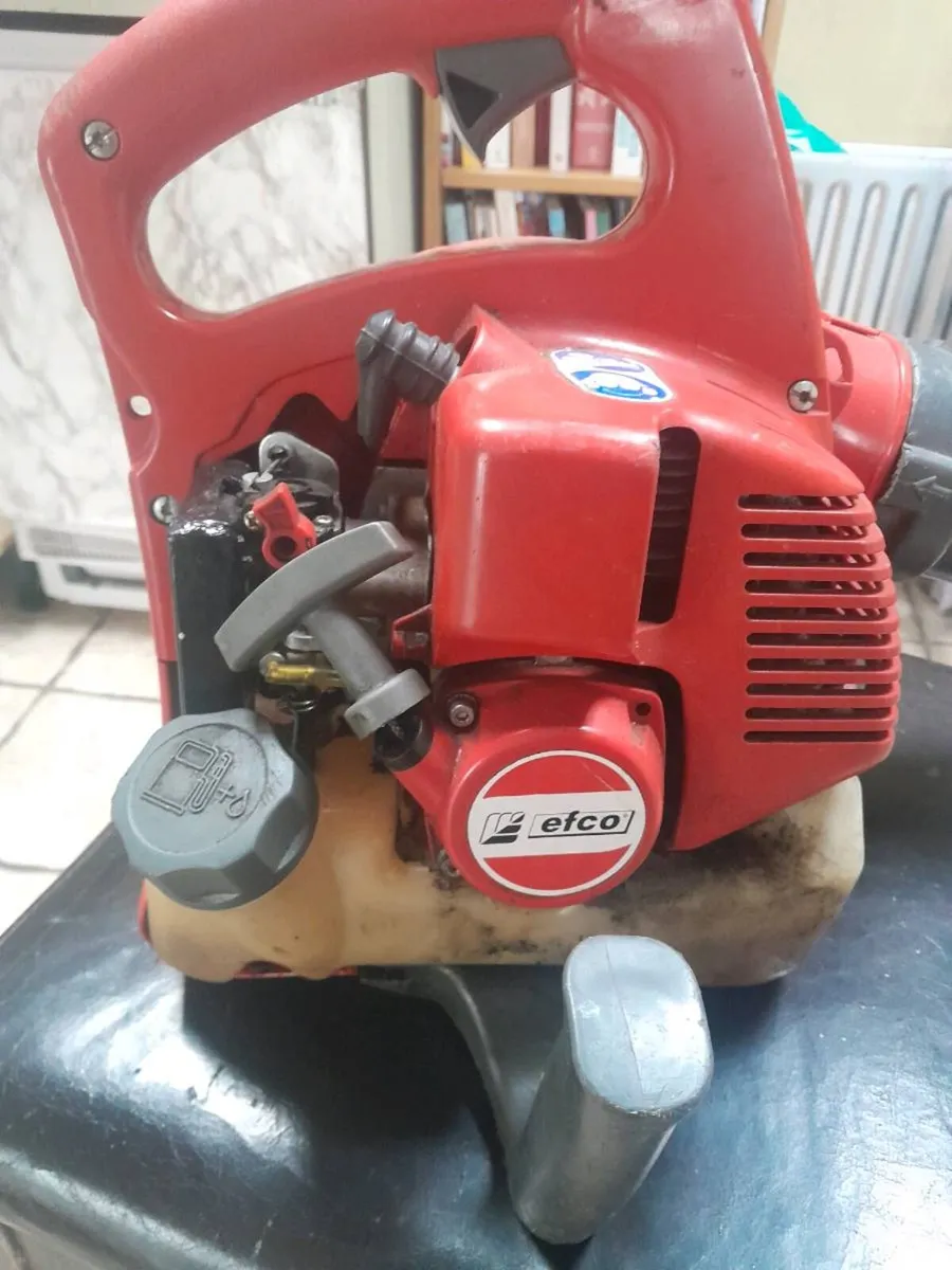 Leaf blower - Image 1