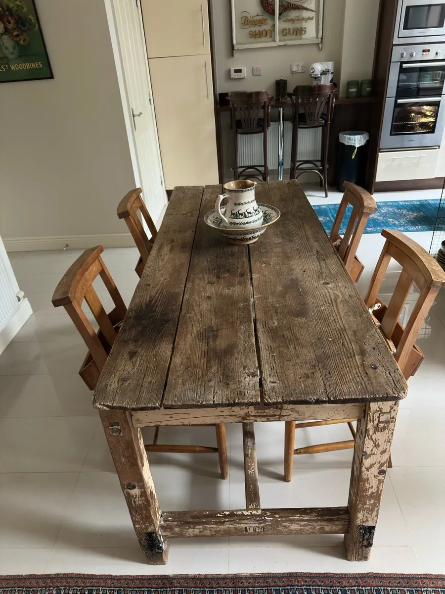 Rustic kitchen table and chairs - Image 1