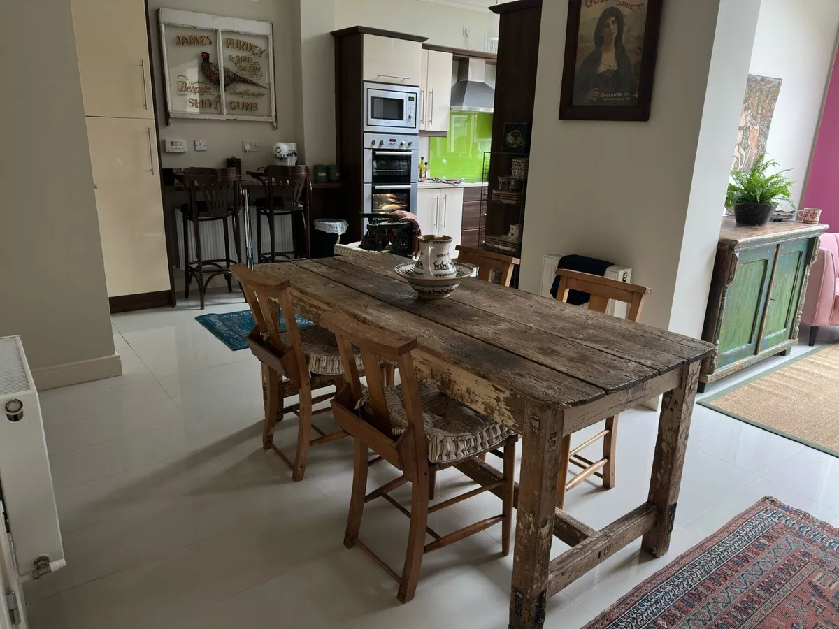 Rustic kitchen table and chairs - Image 2