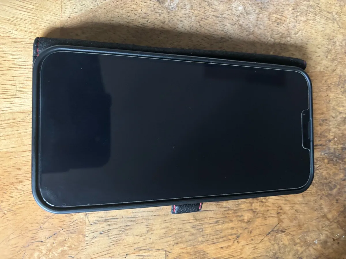 iPhone 14 Plus - Image 3