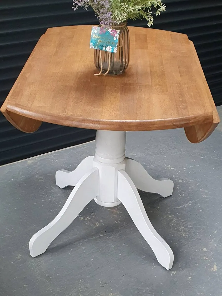 4 seater dropleaf oak dining ta - Image 1