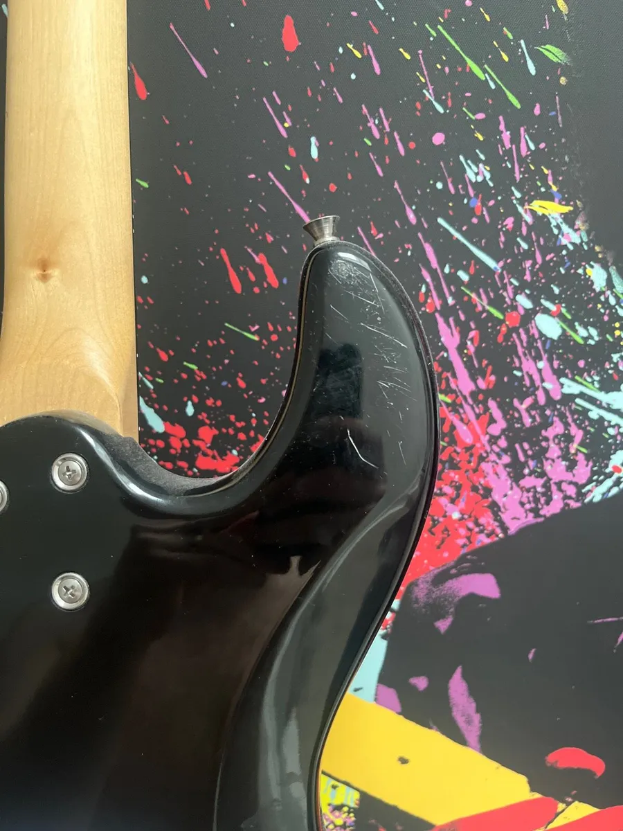 Electric Guitar and amplifier - Image 3