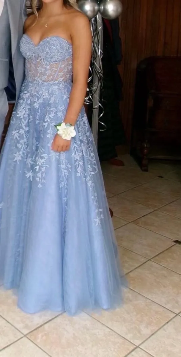Dani’s closet debs dress - Image 1