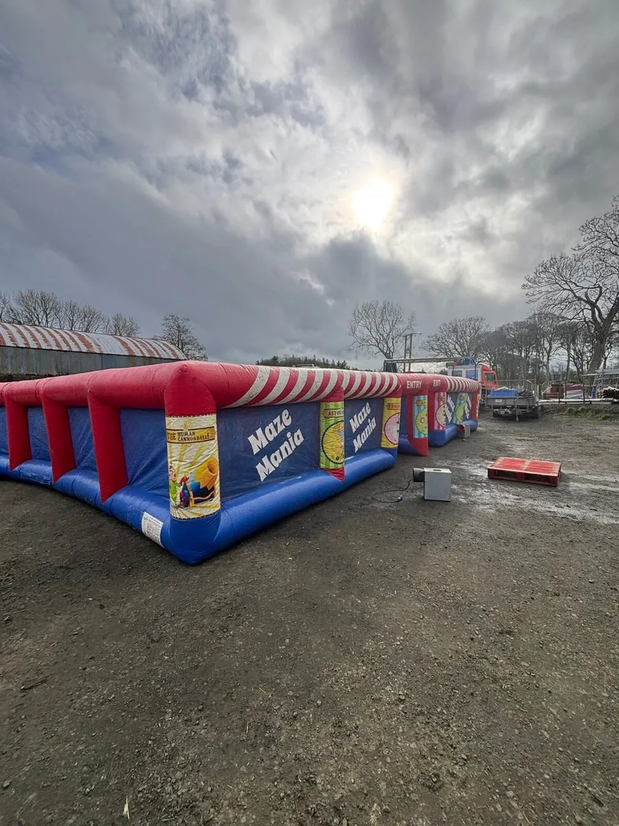Bouncy castle - Inflatable Maze - Airquee - Image 2