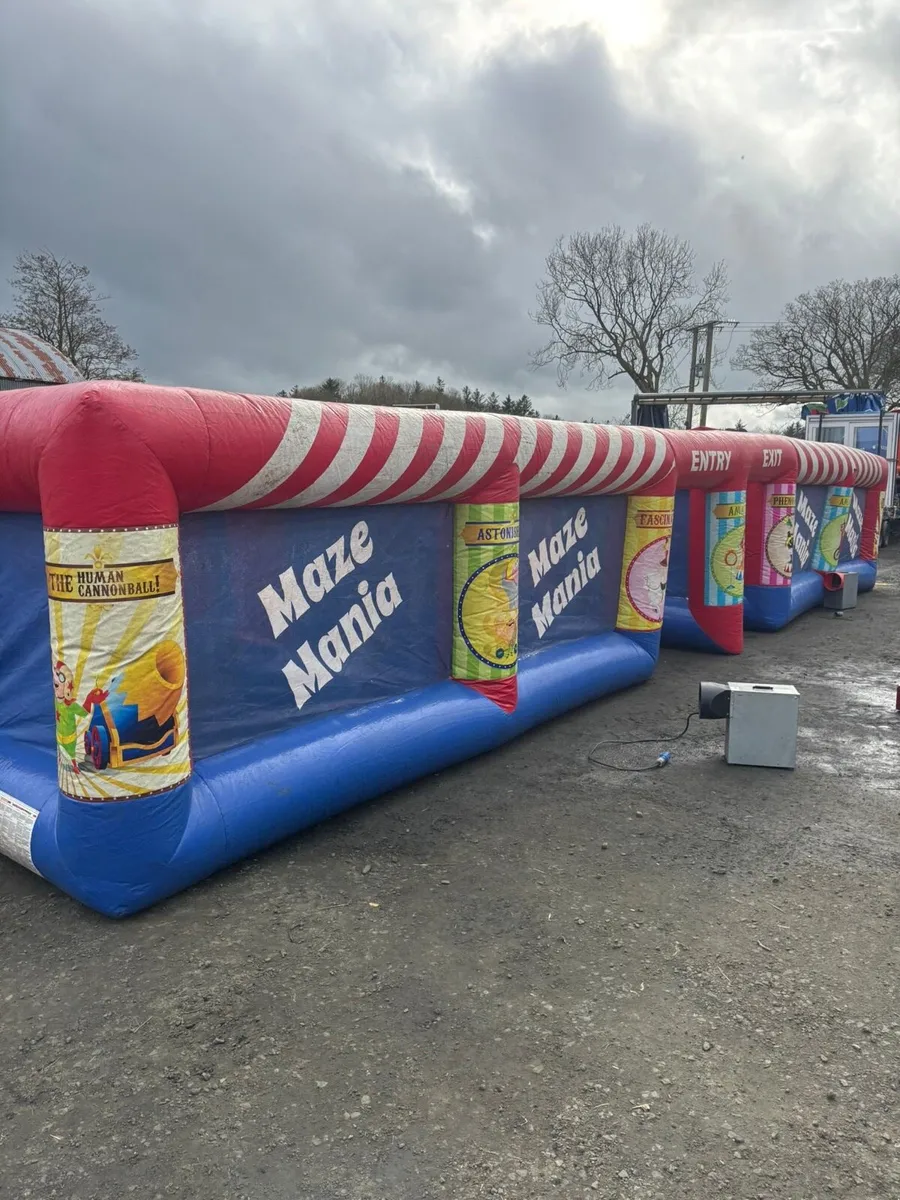 Bouncy castle - Inflatable Maze - Airquee - Image 4