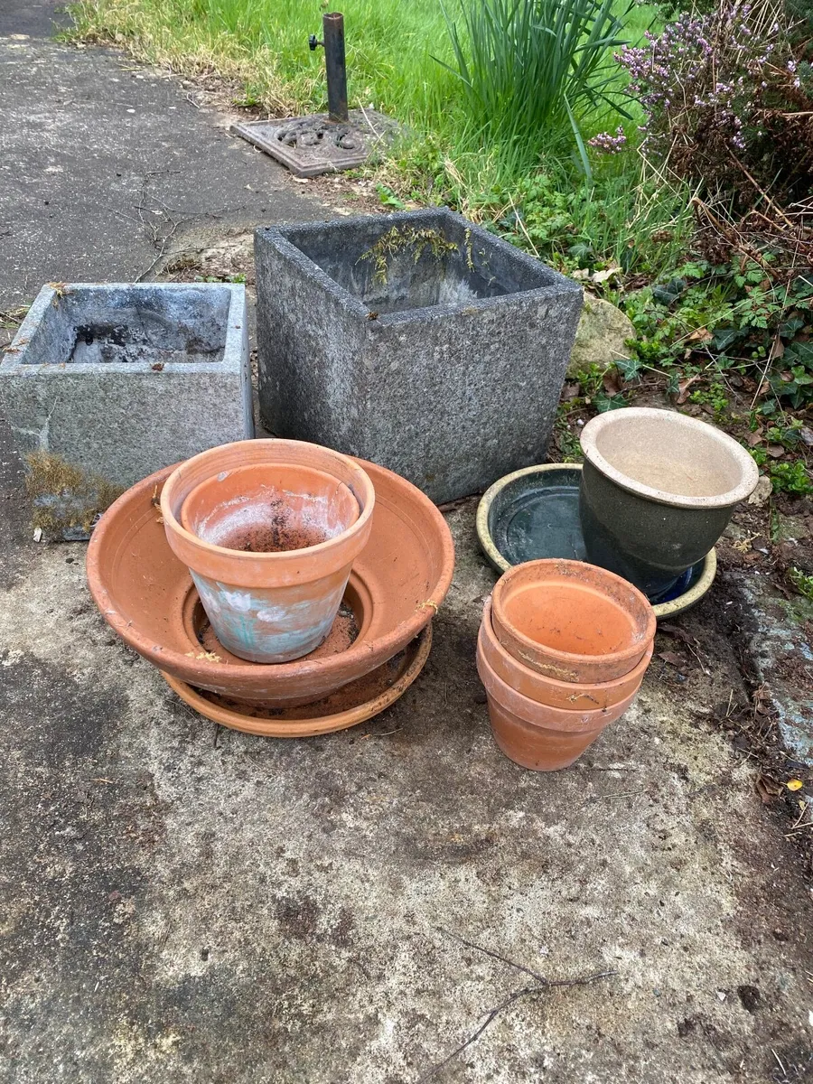 Outdoor plant pots