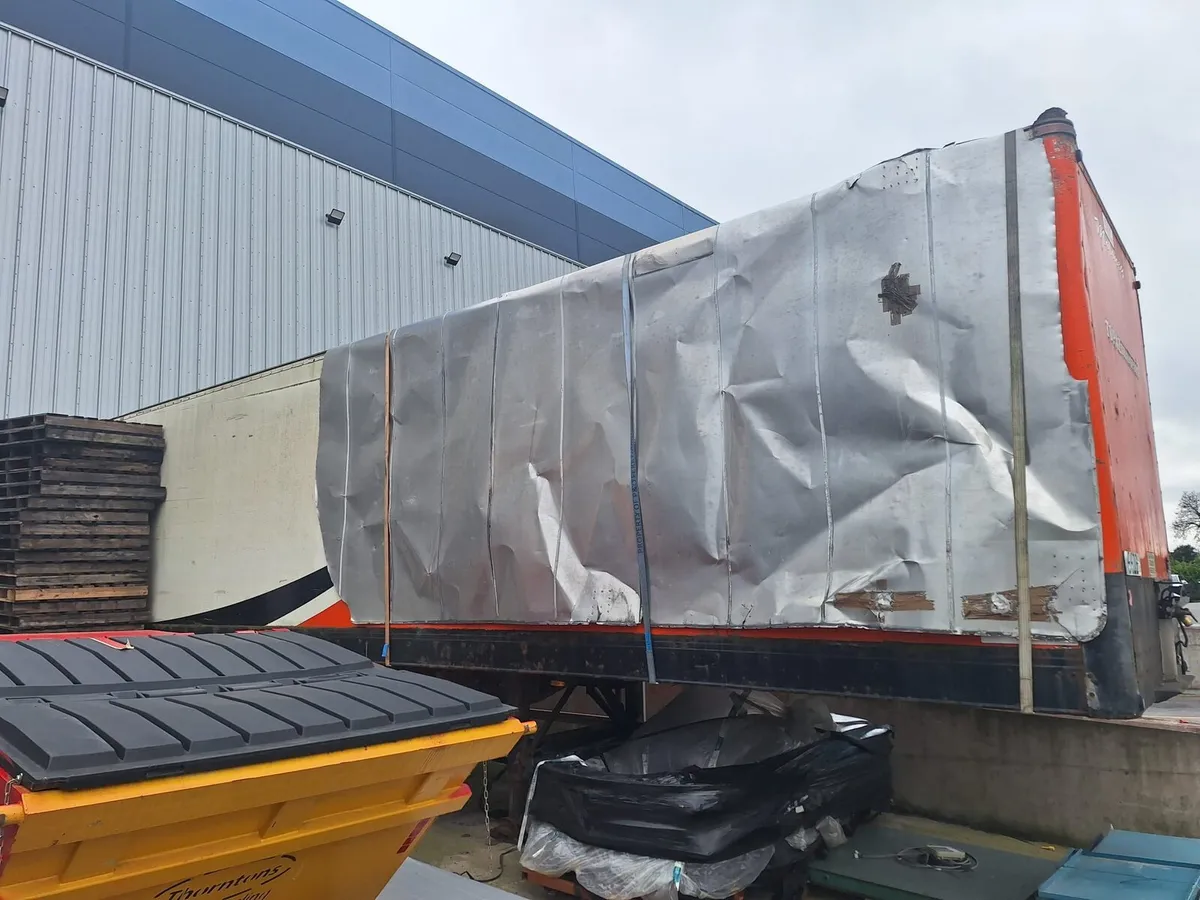 40Ft  trailer takeaway for free - Image 1