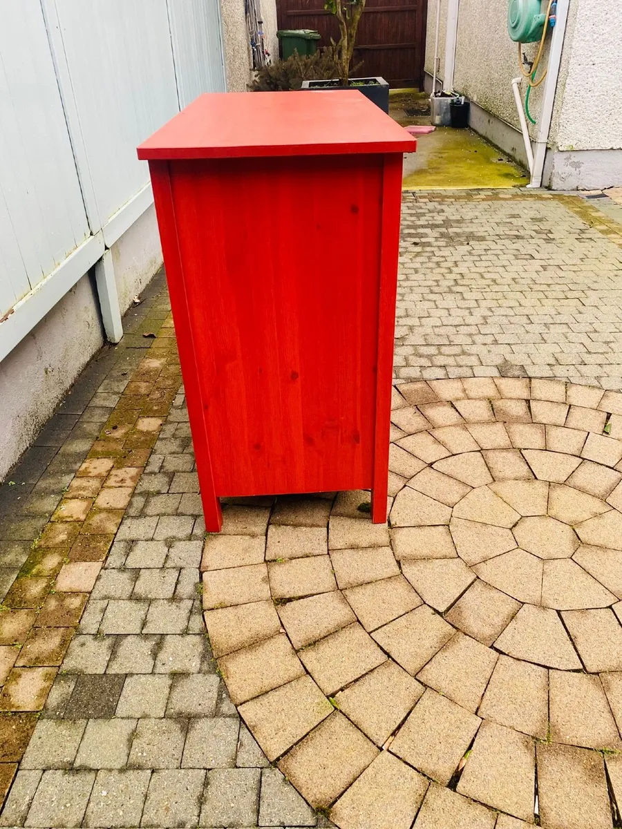 Chest of drawers - Image 1