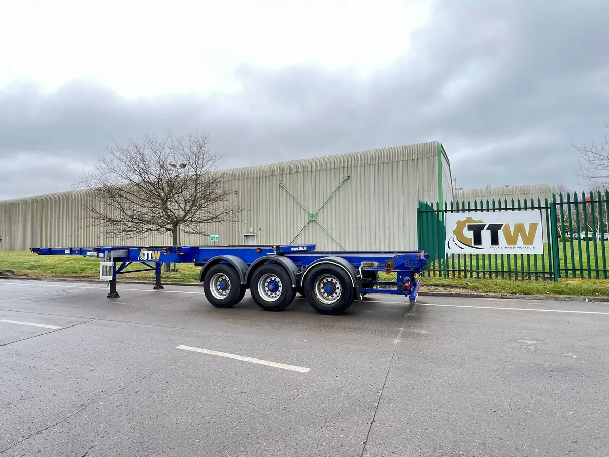 Sliding Skellies - Image 1