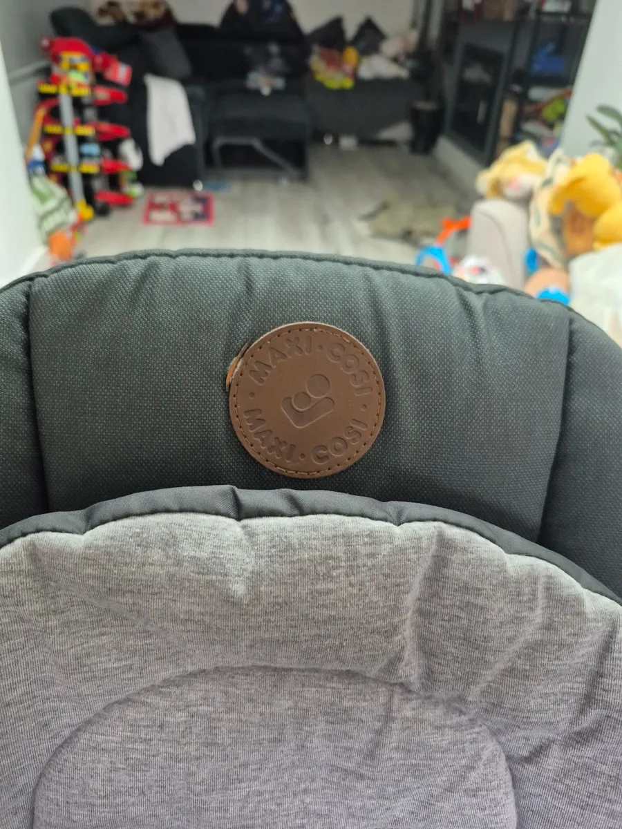 Maxi Cosy HighChair - Image 3