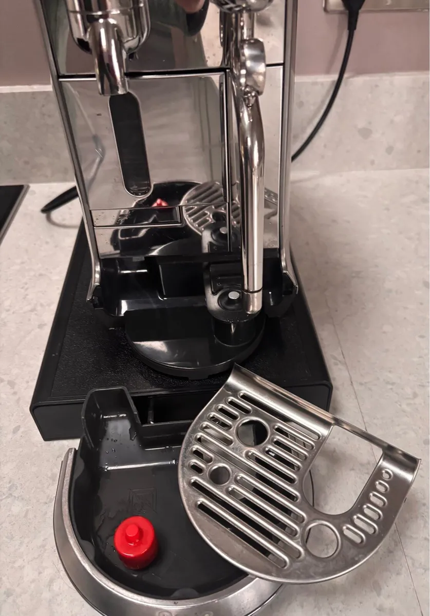 Sage Nespresso Creatista Plus Pod Coffee Machine - Image 2