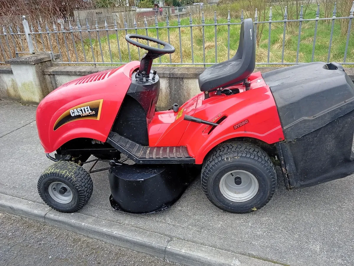 Castlegarden ride on lawnmower - Image 3