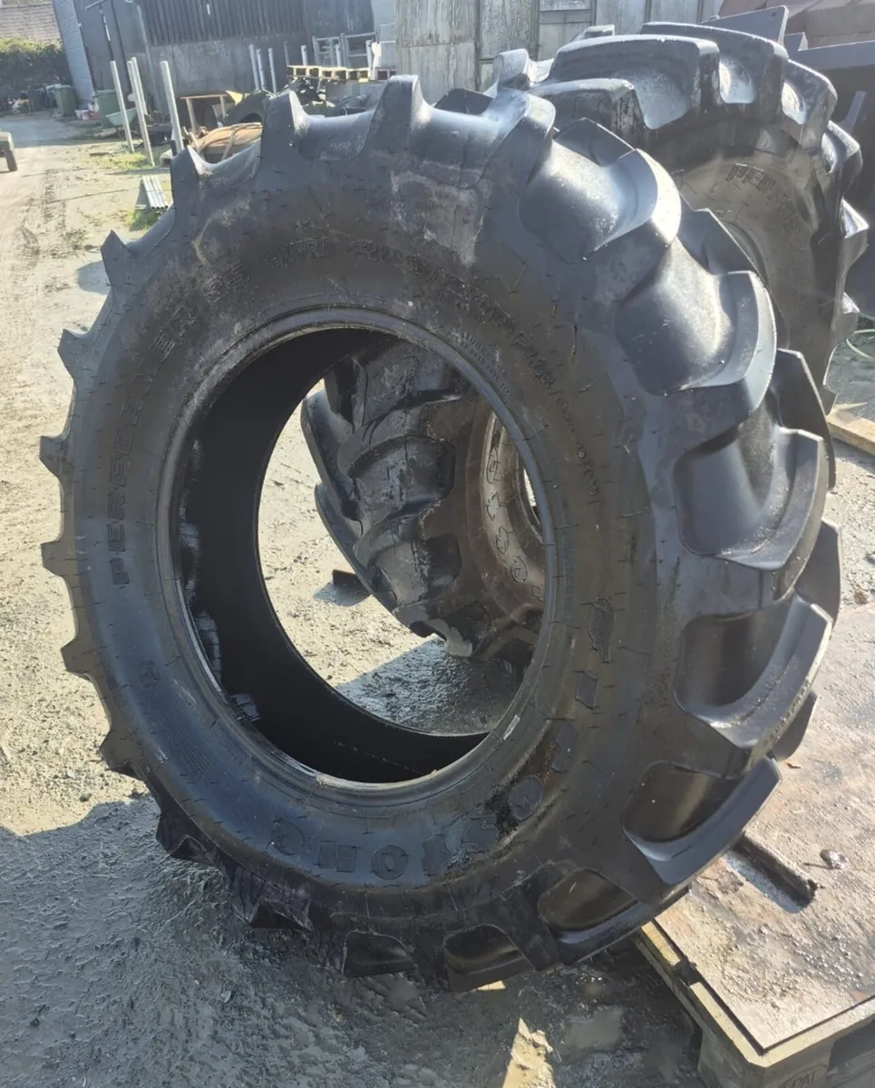 1 new Firestone  380 85 R28 tyre - Image 1
