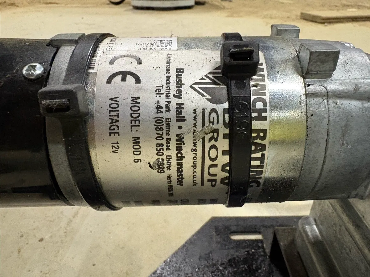 12 V Electric Seatbelt Winch - Image 4