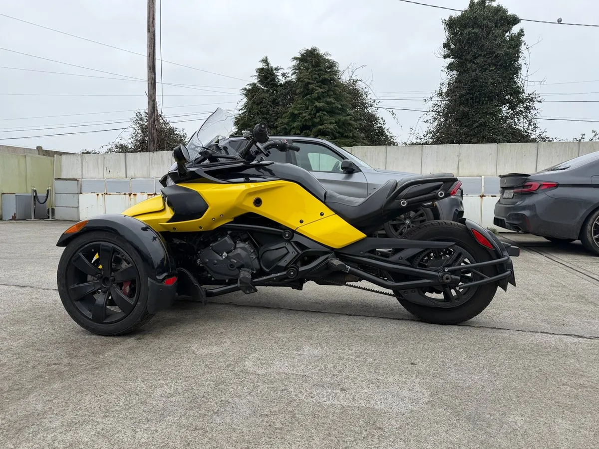 Can-Am Spyder F3 – Three-Wheel Quad Bike - Image 4