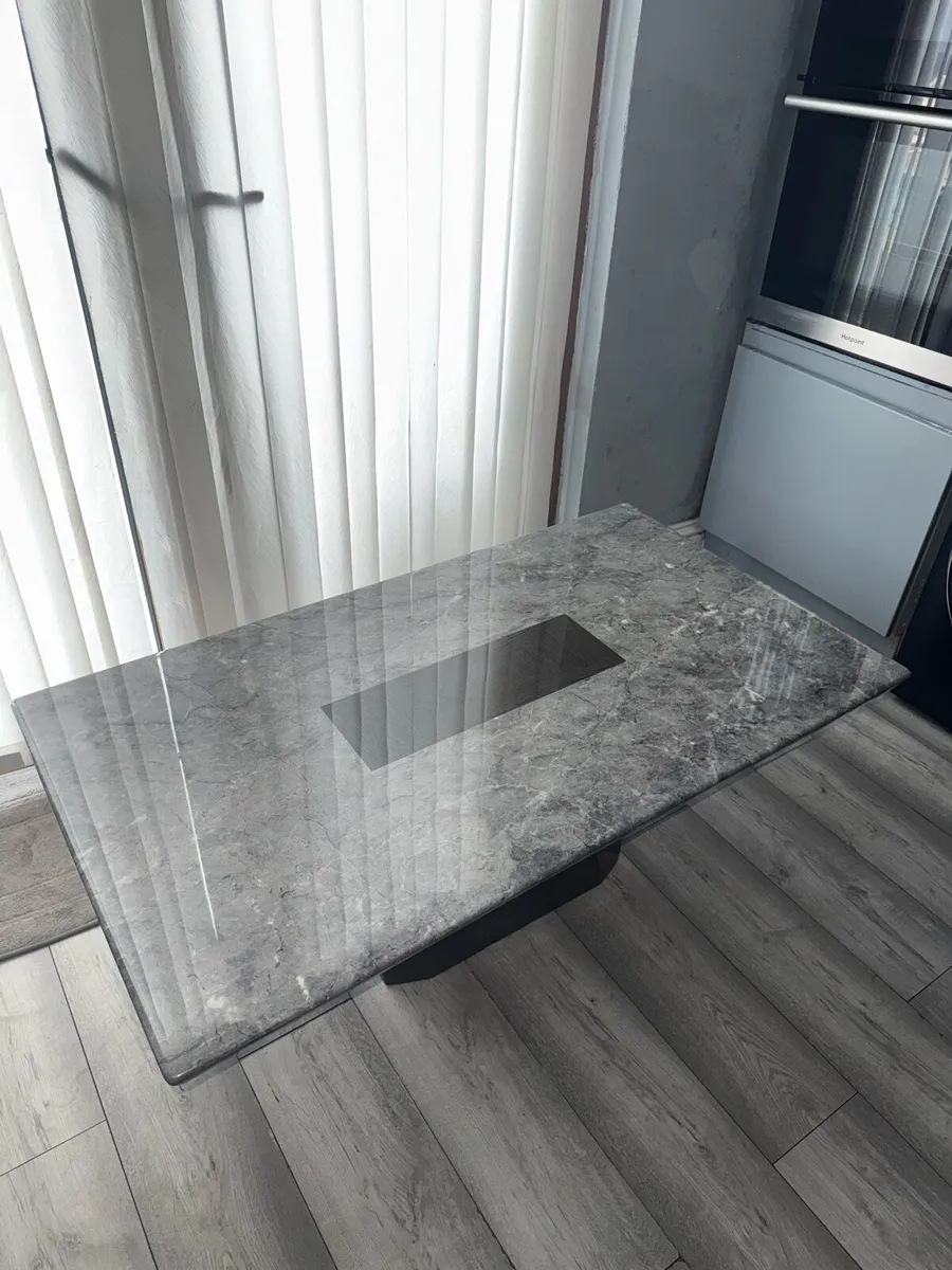 Coffee table - Image 1