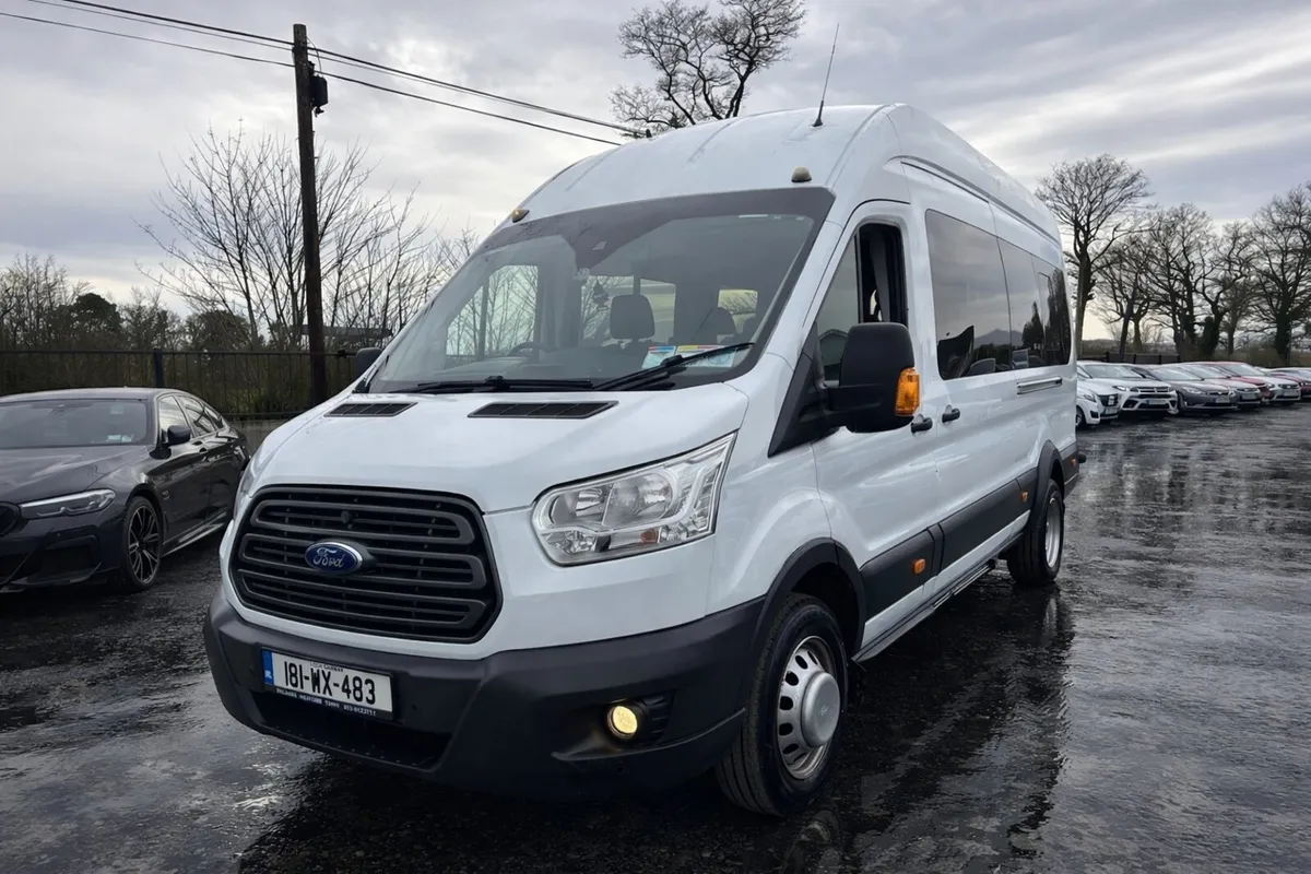 181 Ford Transit 2.2 TDCI 17 SEATER BUS LOW KMS - Image 2