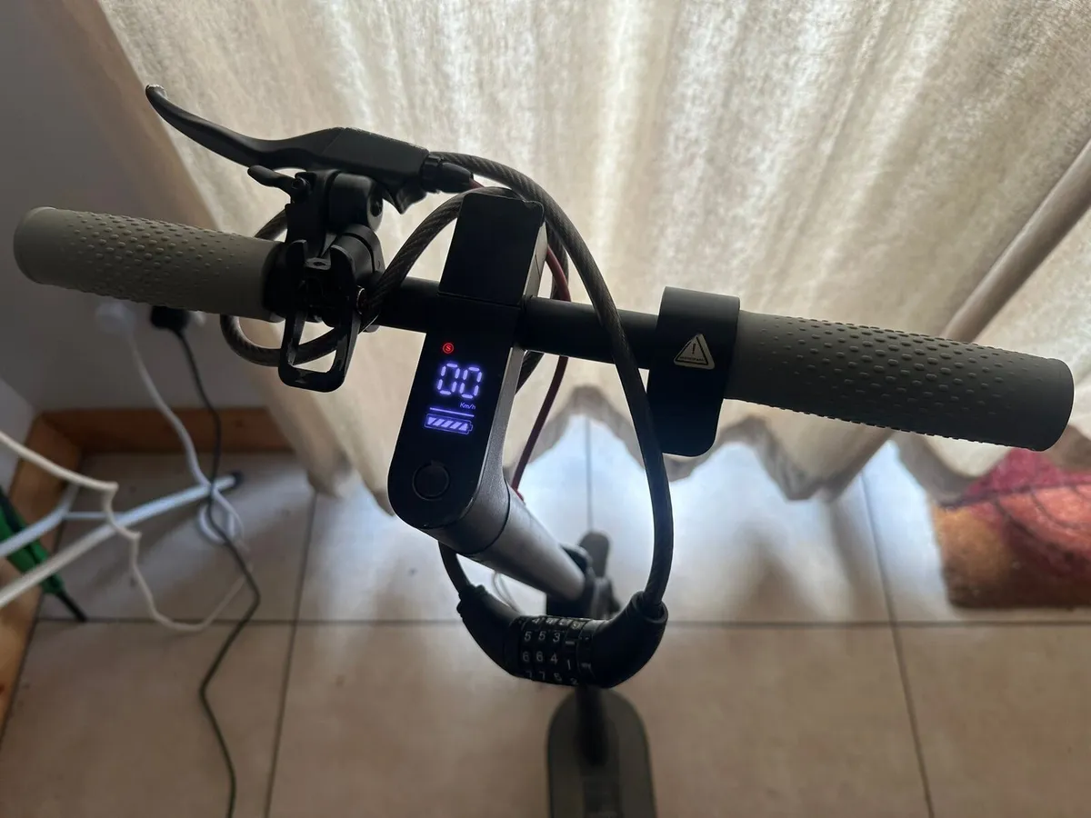 E scooter - Image 1