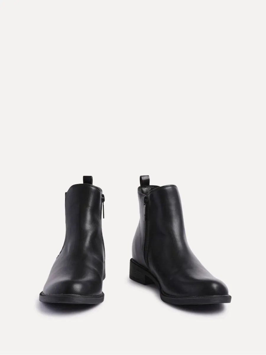 Black boots - Image 1