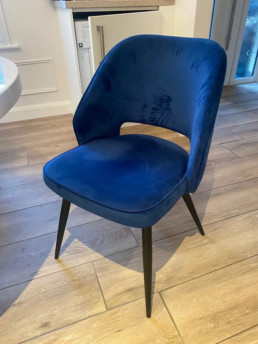 Dining Table and Chairs - Image 3