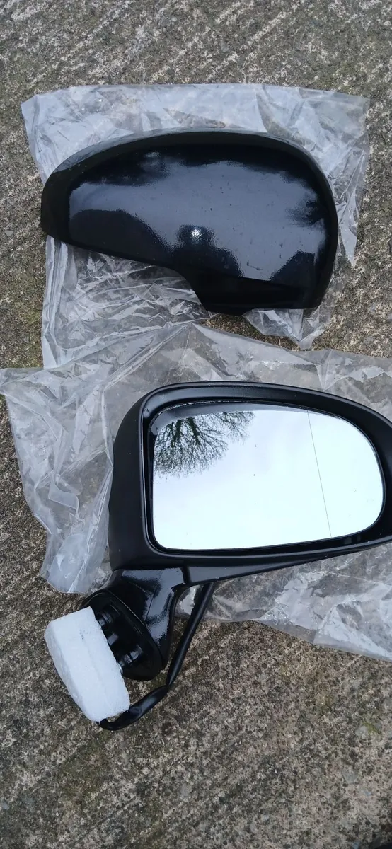 Toyota Avensis 2009 Electric Heated Led Lamp R H - Image 3