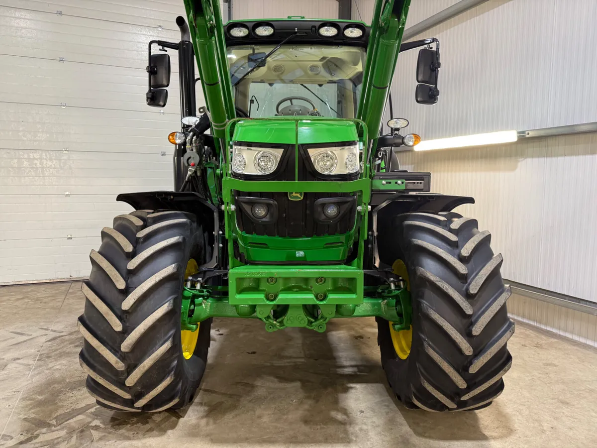 JohnDeere 6130R ***Only 570hrs!! As new!!*** - Image 2