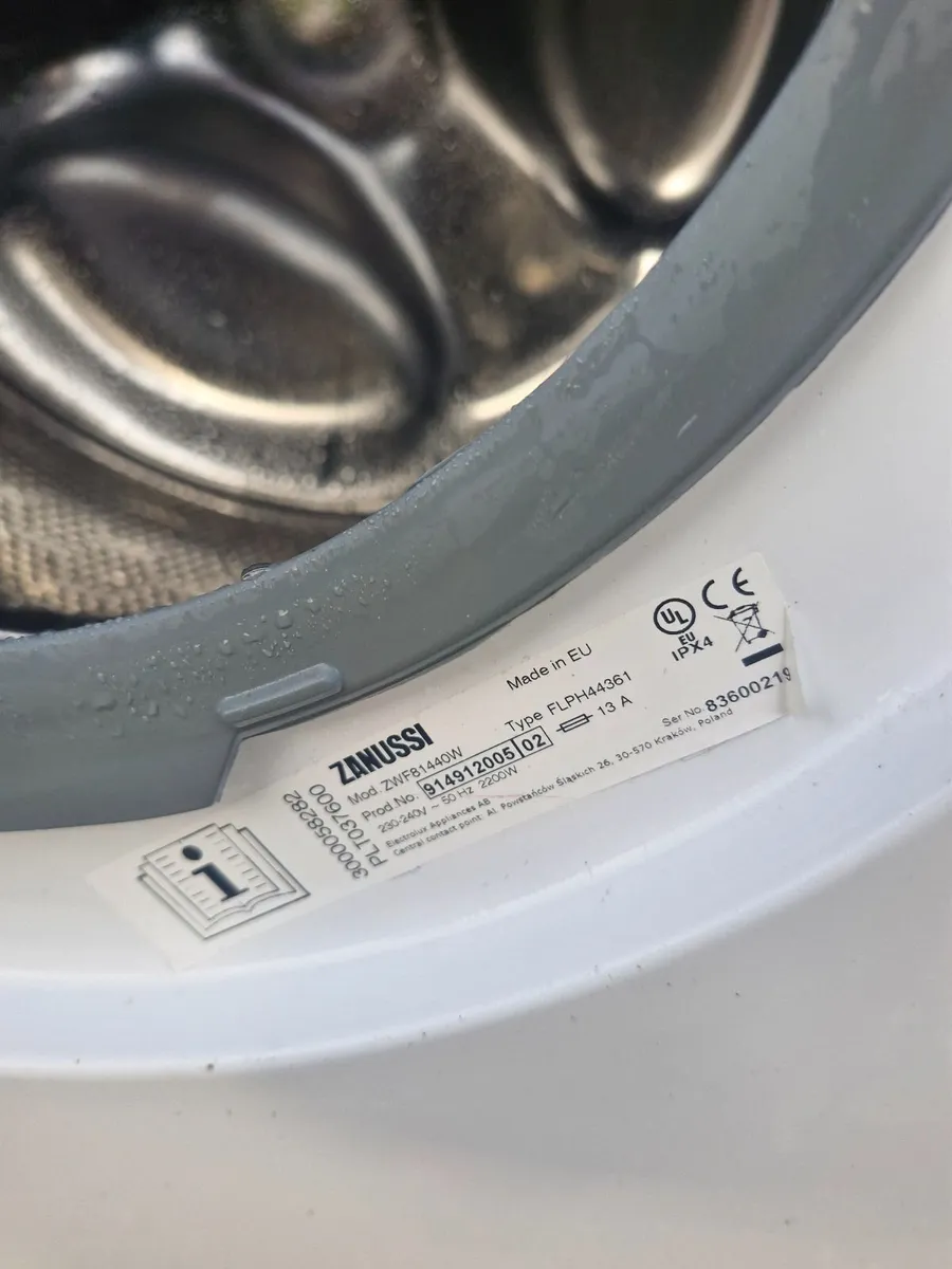 Zanussi freestanding washing machine 8kg - Image 4