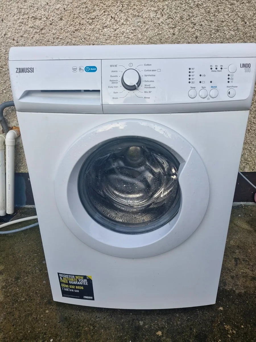 Zanussi freestanding washing machine 8kg - Image 1