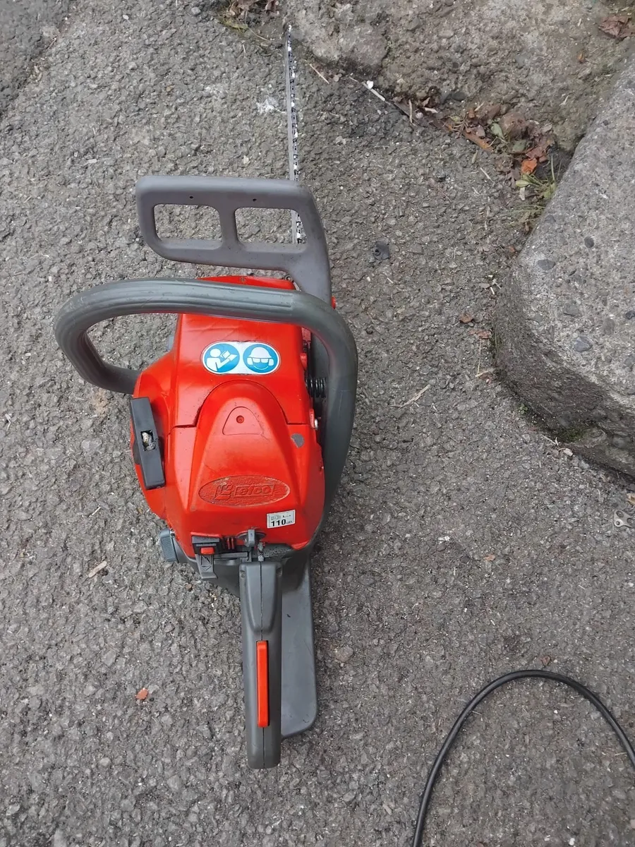 Efco chainsaw running 100-percent perfect - Image 3