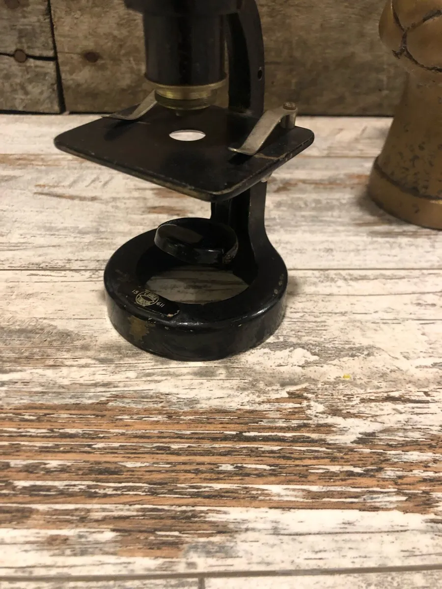 Vintage microscope - Image 3