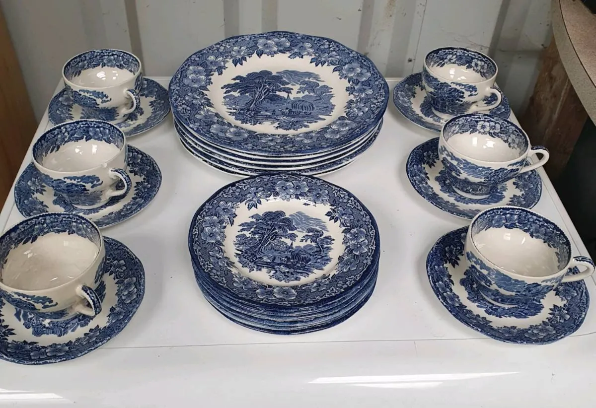Wedgwood "woodland " dinner set - Image 3