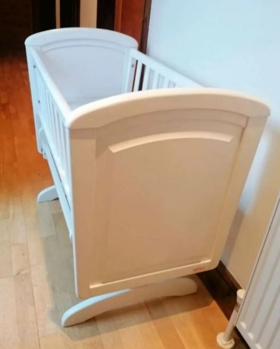 Baby Rocking Crib - Image 2