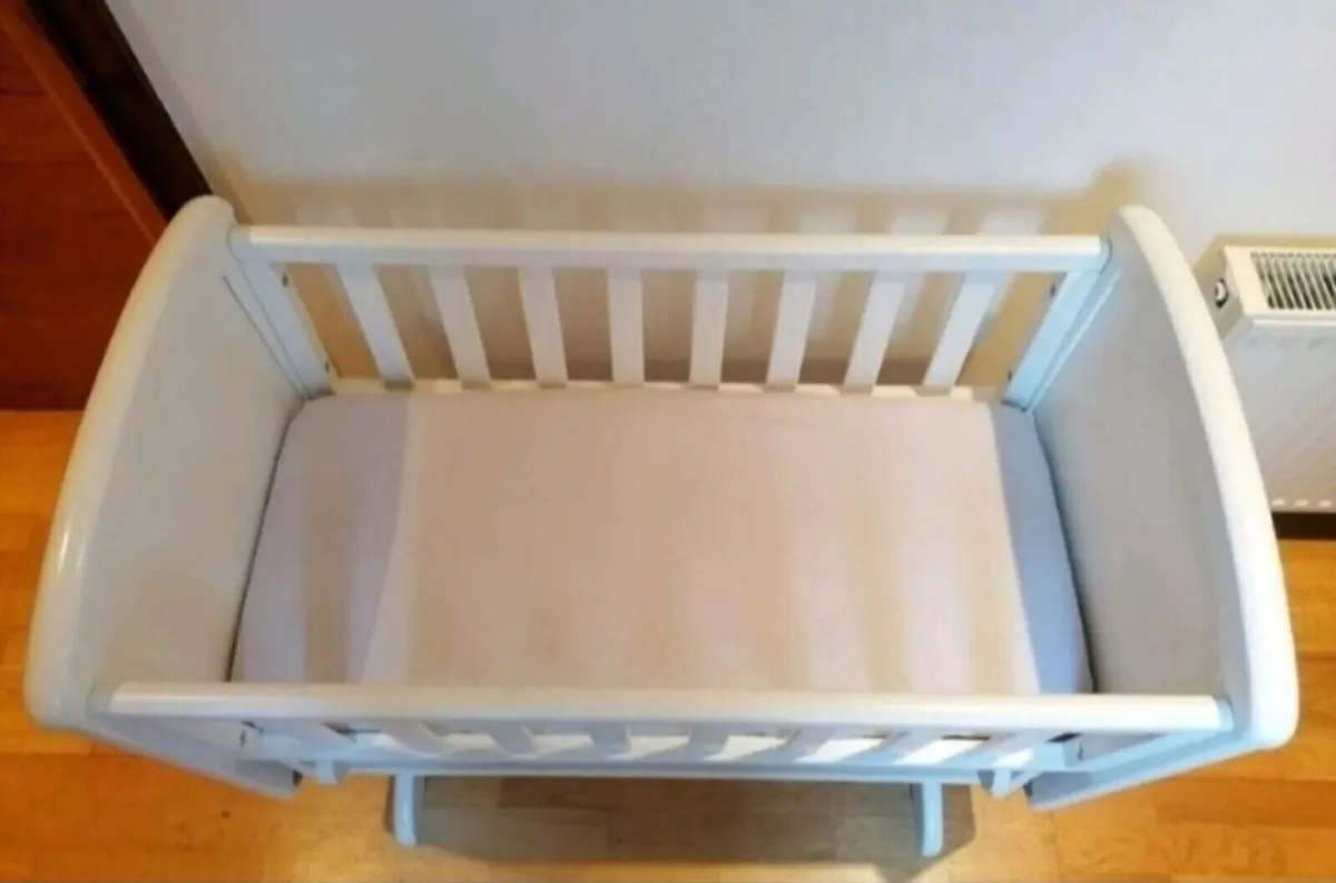 Baby Rocking Crib - Image 3