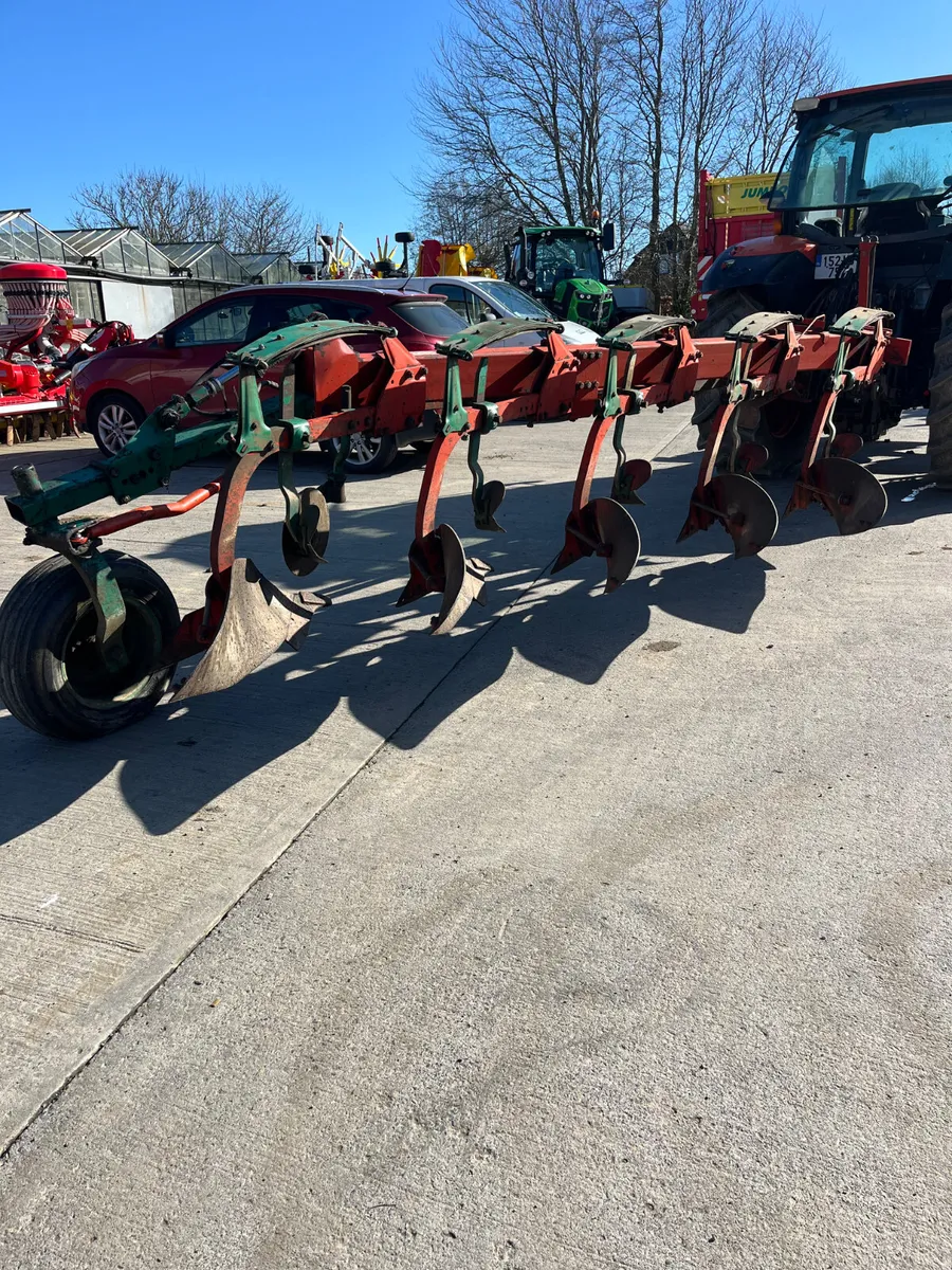 Kverneland 5 furrow. - Image 2