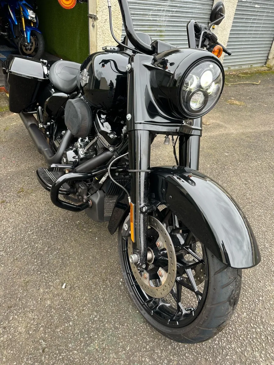 Harley Davidson Road King Special - Image 4