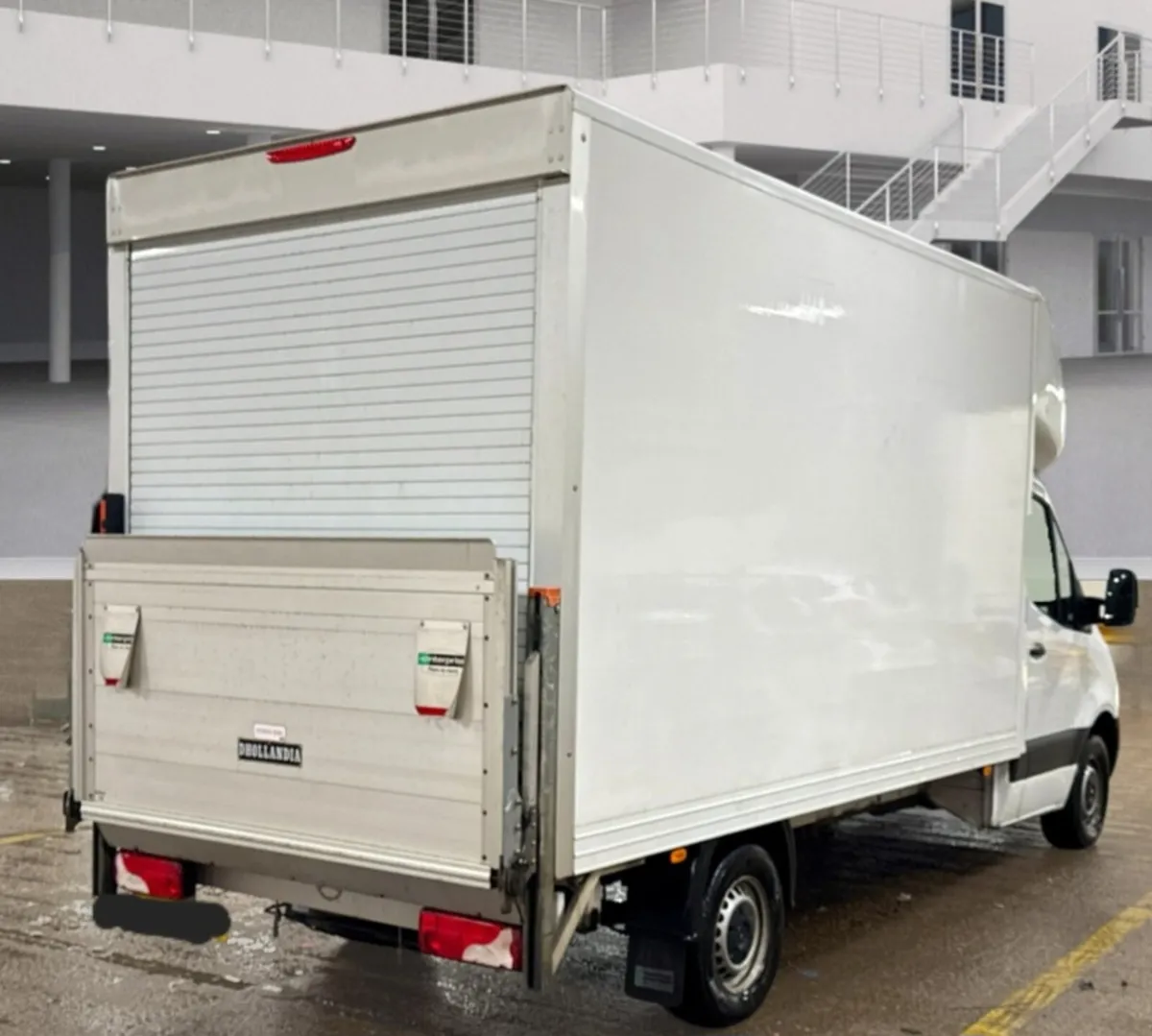 2023 MERCEDES SPRINTER LUTON - Image 4