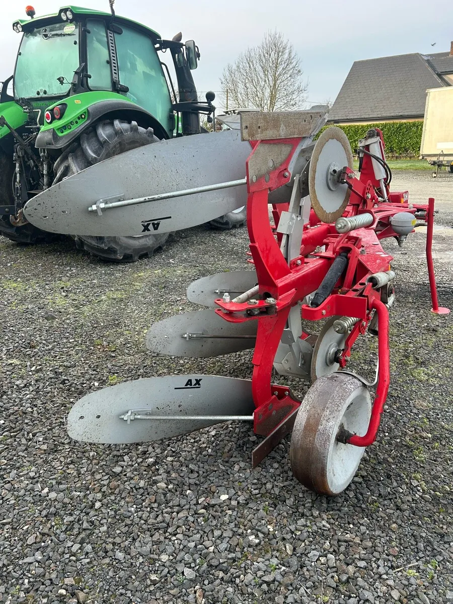 Agrolux 3fv reversible plough - Image 4