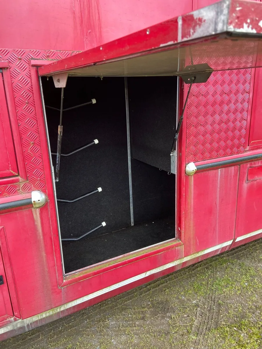 Horse lorry - Image 3